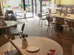 -必胜客(WOW中心城店)