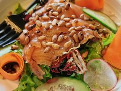 烟熏三文鱼色拉-wineapp葡萄酒餐吧(外滩金融中心店)
