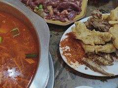 -黄利砖万峰林布依特色酸笋牛肉馆