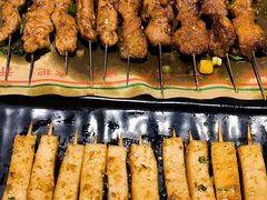 -老街烧烤大排档·地道湖北菜·龙虾馆(汉口火车站店)