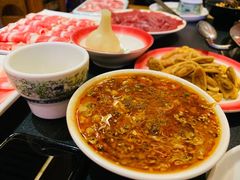 -沸炉重庆老火锅(军事博物馆店)
