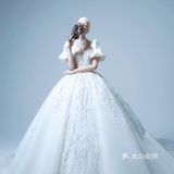 洛可可情调的浪漫婚纱