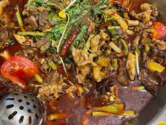 -周老三跷脚牛肉·全牛火锅(非遗传承店)