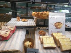 面包甜点陈列柜-仟吉(大溪地店)