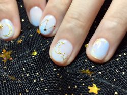 -一笔绣狂草美甲坊