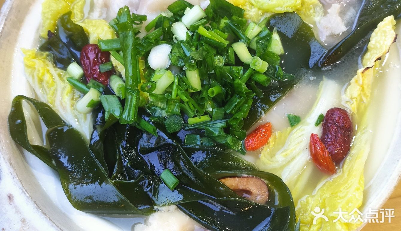 啖三花品成都—啖三花麻辣烫·串串香·蹄花(北书院街店)