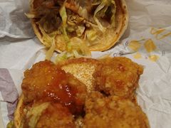 肉肉大方炸鸡堡-麦当劳(龙洞店)