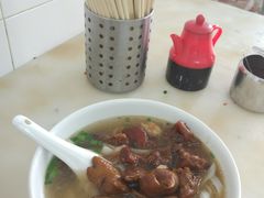 牛腩猪肠河粉-海幢瑞芳饮食店