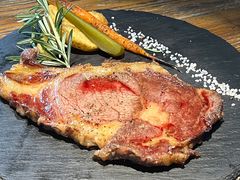 香煎安格斯肉眼扒配喜马拉雅粉盐-喜洲吧·江畔老船厂·庭院餐厅(喜临院店)