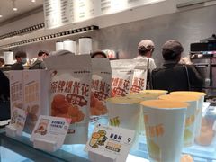 -喜茶(北京华贸购物中心店)