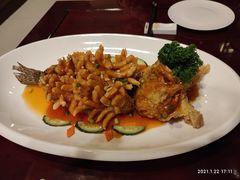 松鼠桂鱼。-鹿鸣春饭店(总店)