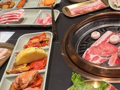 -梨花甄选自助烤肉(小寨原力场店)