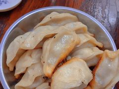 -黄阿姨锅贴大王(万航渡路店)