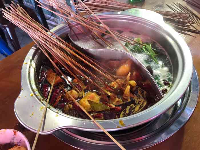 小树林串串香(昆明路店)-"晚上跟老妈小姑一块吃饭,家里没饭就想着去.