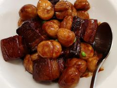 板栗红烧肉-民族饭店-四季餐厅