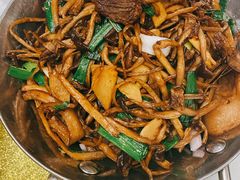 纸锅茶树菇-阿婆农家菜(车墩店)