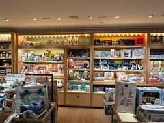 -乐蓬马歇百货公司(Rive Gauche)
