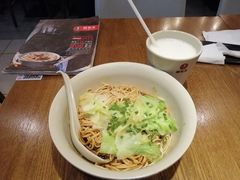 -李先生牛肉面大王(上海站南广场店)