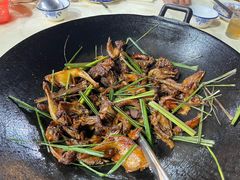 香茅炒鸽锅-一煲鸽