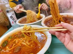 猪肝香肠西红柿-管记皮肚面