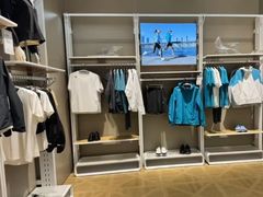 -迪桑特DESCENTE(青岛山东路万象城店)