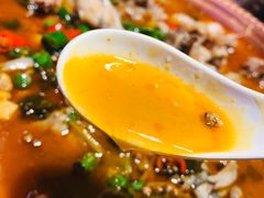 -沪小二炭火蛙锅(淮海中路美食不夜城店)