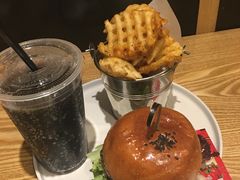 -龙治汉堡(中华城店)