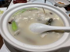 浓汤桂鱼配脆米-港丽餐厅(杭大店)