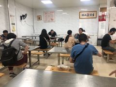 大堂-汪家馄饨(集庆路店)