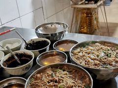-正宗杨记普洱酸醋米线(总店)