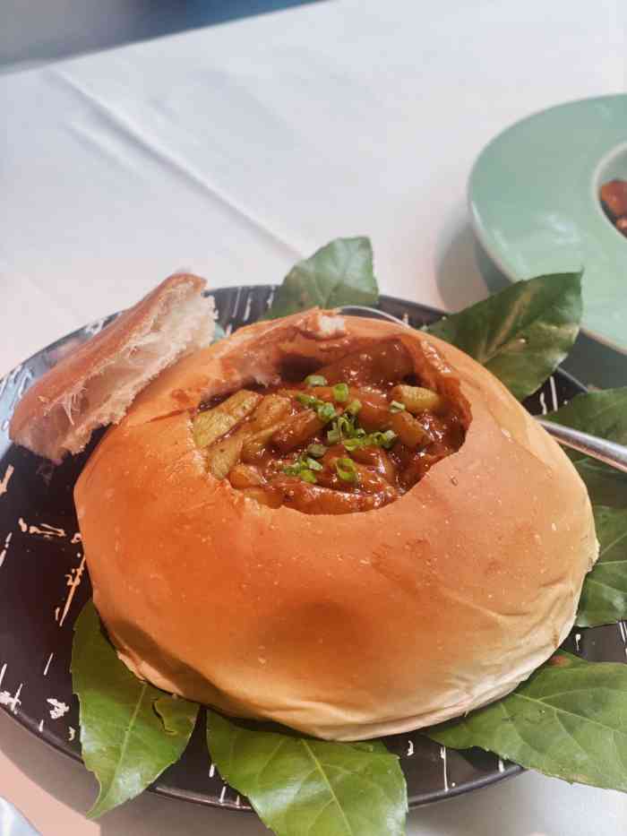 唐廊烤鸭店(祥云小镇店)-"唐廊烤鸭,餐厅的整体风格比较偏西餐厅的感.