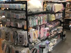 -三福时尚(三峡广场华夏银座店)