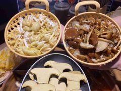 -洱火云南酸菜牛肉火锅(石景山当代商城店)