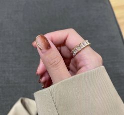 -VIVI BEAUTY  美甲美睫皮肤管理中心