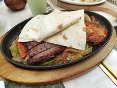 烤肉拼盘-MADO冰淇淋咖啡馆(淘金店)