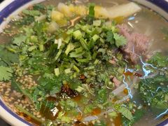 -云阿蛮云南生烫牛肉米线(奉贤路店)