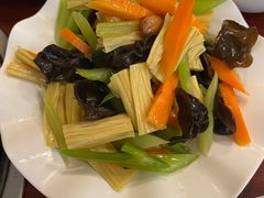 -聚首堂·特色小吃·肘子(什刹海德胜门店)