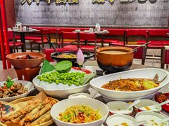 -大中华酒楼·主席武昌鱼·武汉美食地标(江汉路步行街店)