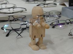 -罗伯特眼镜·蔡司官方授权(罗湖国贸店)