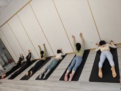 -亚太瑜伽普拉提学院