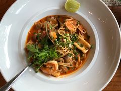 -Chom Cafe and Restaurant