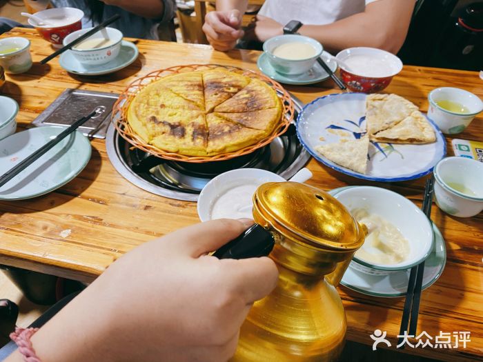 老字号特色藏餐(香格里拉古城店)青稞饼图片