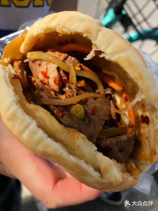 严太婆锅魁(文殊院店)-牛肉锅盔-菜-牛肉锅盔图片-成都美食-大众点评