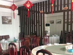 大堂-鑫悦楼煎蟹·16年海鲜大排档