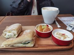 -必胜客(东岳店)