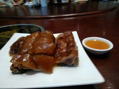 风味琵琶鸭-温汤大酒店餐厅