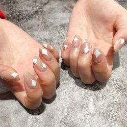 -BELLAREAL新美社
