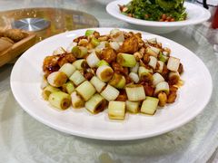 宫保鸡丁-听涛雅苑百味饺子老家菜馆