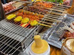 -哈尔滨小酒馆·鲜肉现穿自助烧烤(康新花园店)
