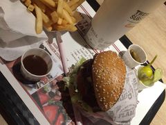 -The Habit Burger Grill 哈比特汉堡(复兴soho店)